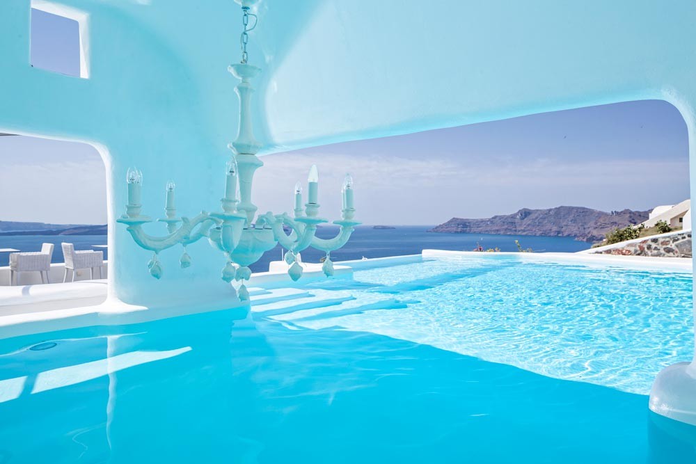 Canaves Oia Hotel & Suites: Designer-chic luxury suites in Santorini