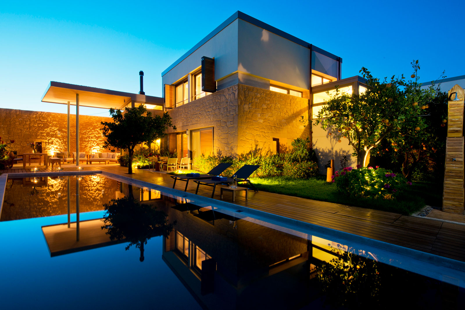 Conte Marino Villas  in Chania by A G Varoudakis architects 