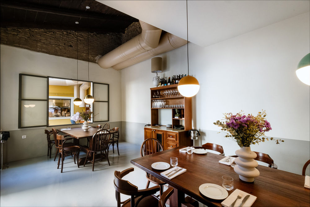 Interior of Osteria Mamma