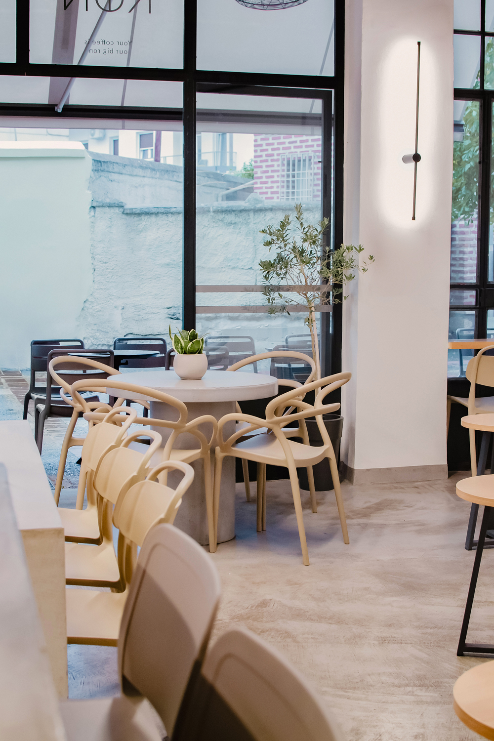Ron coffee Larissa interior design