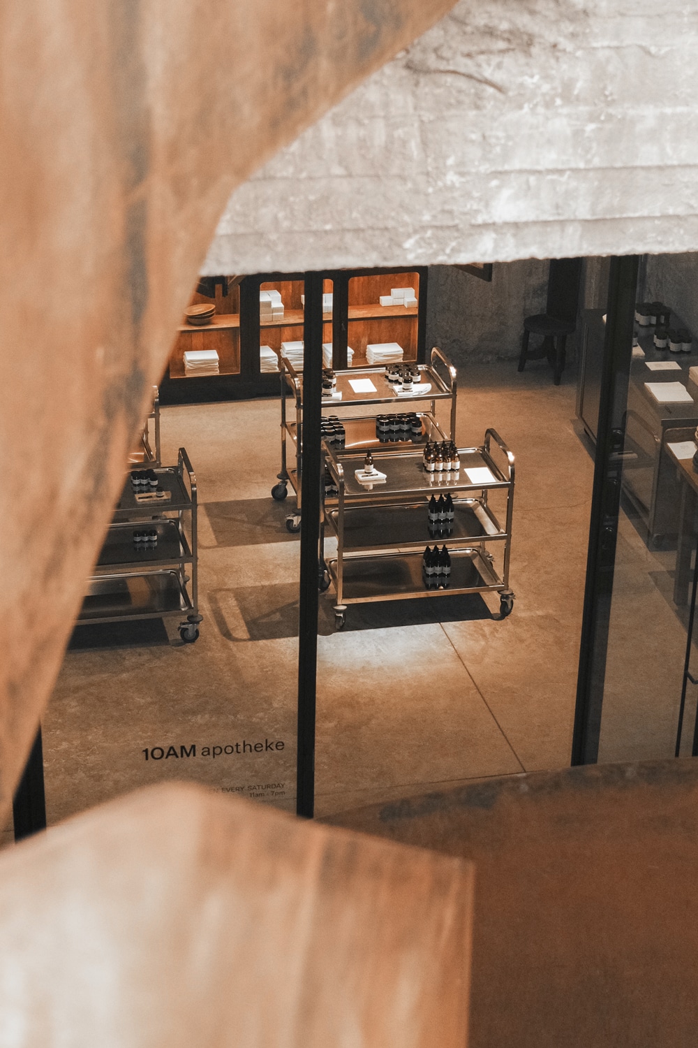 10am apotheke flagship in athens