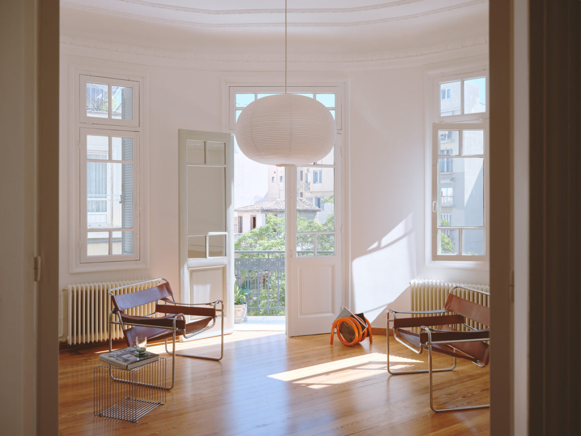 Plaka apartment by Federica Scalise